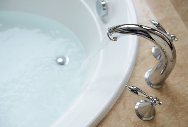 Cost of Tub Faucet Replacement in Lilburn
