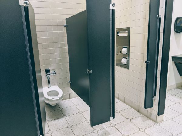 Cost of Commercial Toilet Installation in Lilburn